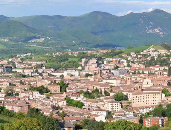 Focus Lavoro: il futuro di Fabriano e dell’area montana Ferracuti: " Fabriano va candidata  a  capitale delle aree interne"